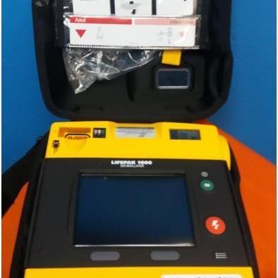 LIFEPAK 1000 AED Defibrillator with ECG Display and manual over-ride